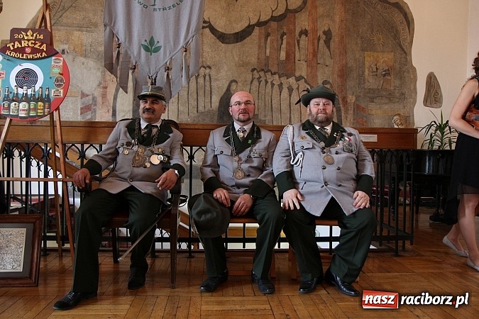 Zdjęcie w galerii na portalu naszraciborz.pl: Strzelanie kr&oacute;lewskie: Antoni Książek nowym raciborskim kr&oacute;lem kurkowym! wiadomości z regionu