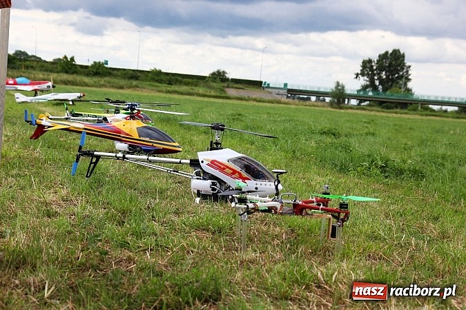 Zdjęcie w galerii na portalu naszraciborz.pl: Latać każdy może, czyli VII Międzynarodowy Piknik Modelarski w Raciborzu wiadomości z regionu