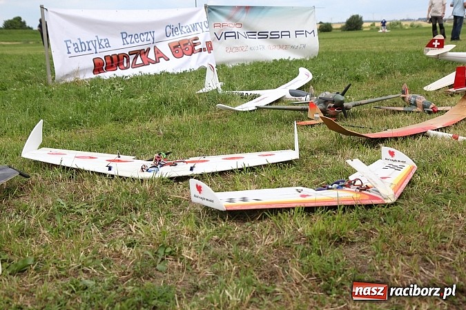 Zdjęcie w galerii na portalu naszraciborz.pl: Latać każdy może, czyli VII Międzynarodowy Piknik Modelarski w Raciborzu wiadomości z regionu
