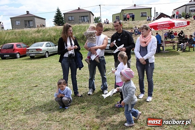Zdjęcie w galerii na portalu naszraciborz.pl: Latać każdy może, czyli VII Międzynarodowy Piknik Modelarski w Raciborzu wiadomości z regionu