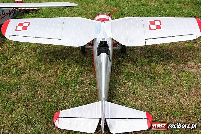 Zdjęcie w galerii na portalu naszraciborz.pl: Latać każdy może, czyli VII Międzynarodowy Piknik Modelarski w Raciborzu wiadomości z regionu