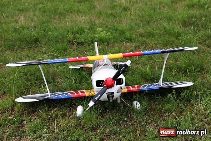 Zdjęcie w galerii na portalu naszraciborz.pl: Latać każdy może, czyli VII Międzynarodowy Piknik Modelarski w Raciborzu wiadomości z regionu