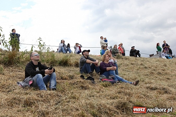 Zdjęcie w galerii na portalu naszraciborz.pl: Latać każdy może, czyli VII Międzynarodowy Piknik Modelarski w Raciborzu wiadomości z regionu