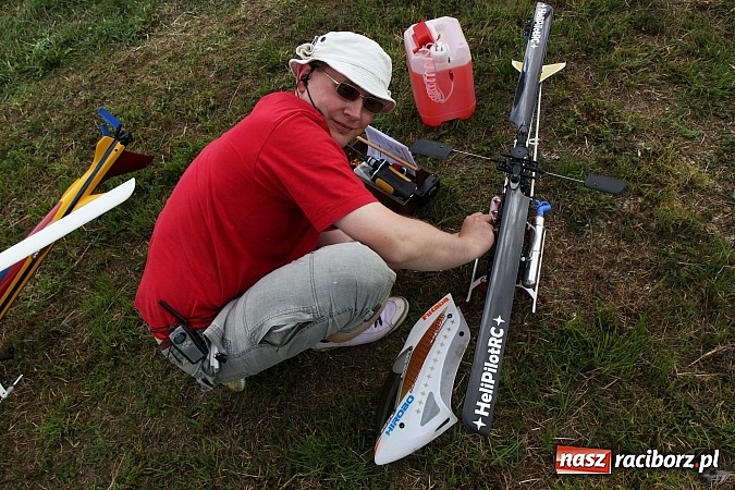 Zdjęcie w galerii na portalu naszraciborz.pl: Latać każdy może, czyli VII Międzynarodowy Piknik Modelarski w Raciborzu wiadomości z regionu