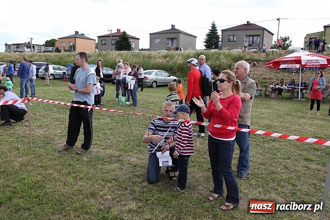Zdjęcie w galerii na portalu naszraciborz.pl: Latać każdy może, czyli VII Międzynarodowy Piknik Modelarski w Raciborzu wiadomości z regionu