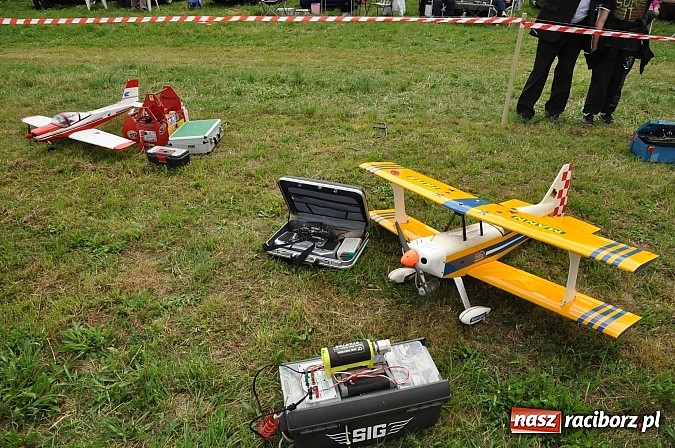 Zdjęcie w galerii na portalu naszraciborz.pl: Latać każdy może, czyli VII Międzynarodowy Piknik Modelarski w Raciborzu wiadomości z regionu
