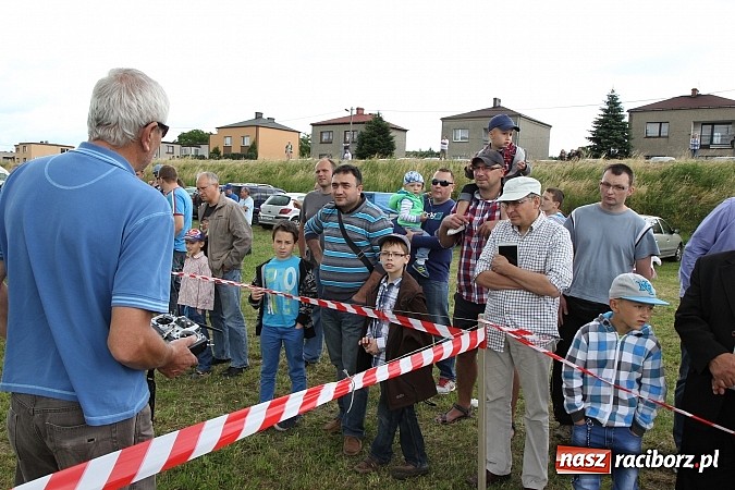 Zdjęcie w galerii na portalu naszraciborz.pl: Latać każdy może, czyli VII Międzynarodowy Piknik Modelarski w Raciborzu wiadomości z regionu
