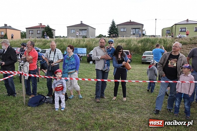 Zdjęcie w galerii na portalu naszraciborz.pl: Latać każdy może, czyli VII Międzynarodowy Piknik Modelarski w Raciborzu wiadomości z regionu
