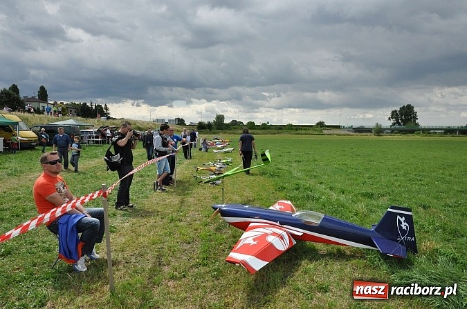 Zdjęcie w galerii na portalu naszraciborz.pl: Latać każdy może, czyli VII Międzynarodowy Piknik Modelarski w Raciborzu wiadomości z regionu