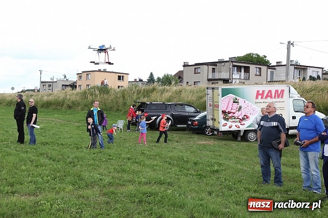 Zdjęcie w galerii na portalu naszraciborz.pl: Latać każdy może, czyli VII Międzynarodowy Piknik Modelarski w Raciborzu wiadomości z regionu