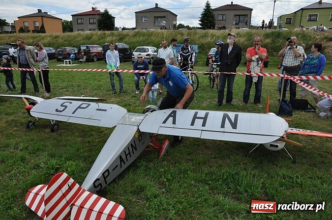 Zdjęcie w galerii na portalu naszraciborz.pl: Latać każdy może, czyli VII Międzynarodowy Piknik Modelarski w Raciborzu wiadomości z regionu