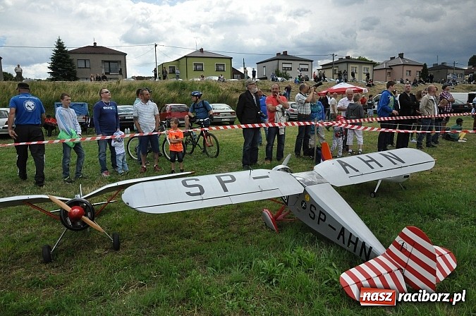 Zdjęcie w galerii na portalu naszraciborz.pl: Latać każdy może, czyli VII Międzynarodowy Piknik Modelarski w Raciborzu wiadomości z regionu