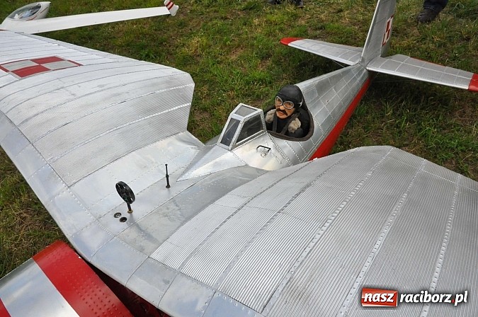 Zdjęcie w galerii na portalu naszraciborz.pl: Latać każdy może, czyli VII Międzynarodowy Piknik Modelarski w Raciborzu wiadomości z regionu