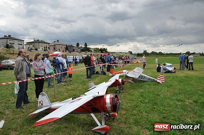 Zdjęcie w galerii na portalu naszraciborz.pl: Latać każdy może, czyli VII Międzynarodowy Piknik Modelarski w Raciborzu wiadomości z regionu