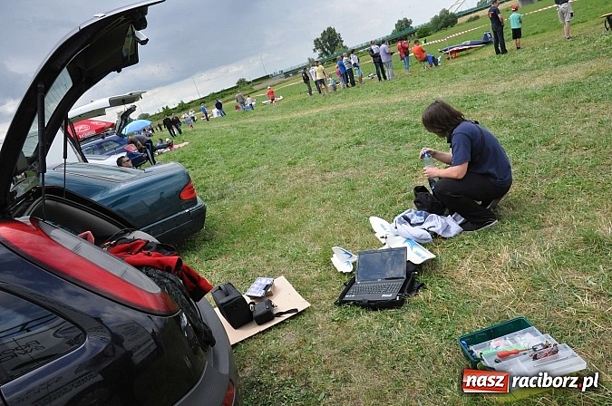 Zdjęcie w galerii na portalu naszraciborz.pl: Latać każdy może, czyli VII Międzynarodowy Piknik Modelarski w Raciborzu wiadomości z regionu
