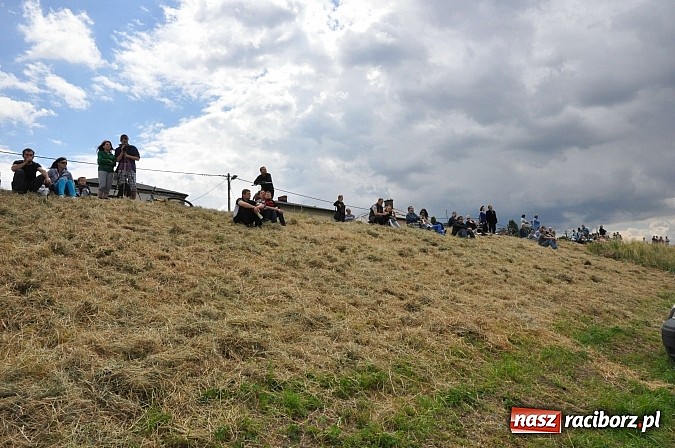 Zdjęcie w galerii na portalu naszraciborz.pl: Latać każdy może, czyli VII Międzynarodowy Piknik Modelarski w Raciborzu wiadomości z regionu