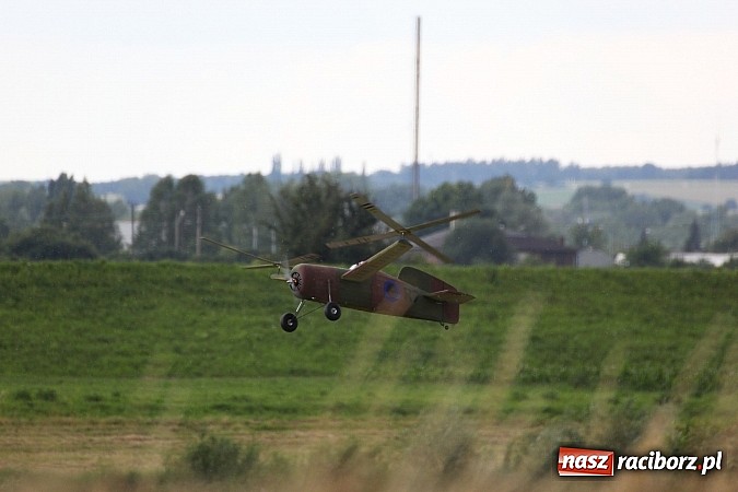 Zdjęcie w galerii na portalu naszraciborz.pl: Latać każdy może, czyli VII Międzynarodowy Piknik Modelarski w Raciborzu wiadomości z regionu