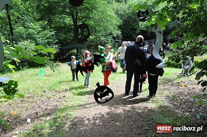 Zdjęcie w galerii na portalu naszraciborz.pl: II Bajkowy Las - spora frekwencja na leśnych duktach. Świetna zabawa na kempingu Obora wiadomości z regionu