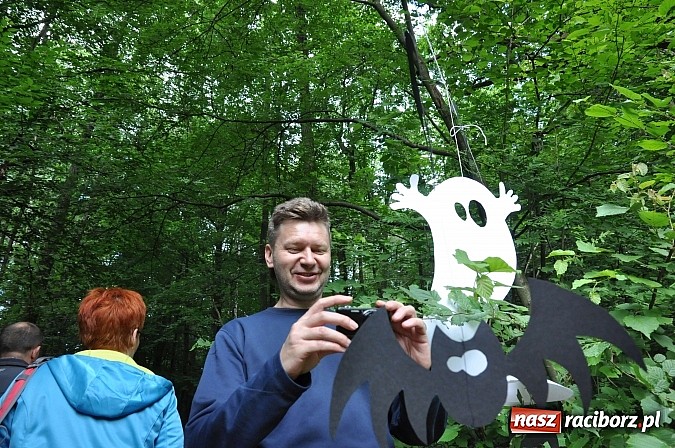 Zdjęcie w galerii na portalu naszraciborz.pl: II Bajkowy Las - spora frekwencja na leśnych duktach. Świetna zabawa na kempingu Obora wiadomości z regionu