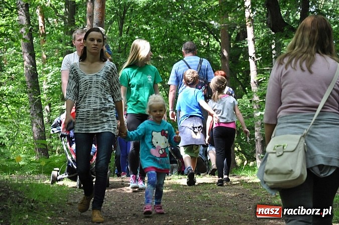Zdjęcie w galerii na portalu naszraciborz.pl: II Bajkowy Las - spora frekwencja na leśnych duktach. Świetna zabawa na kempingu Obora wiadomości z regionu
