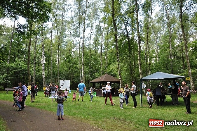 Zdjęcie w galerii na portalu naszraciborz.pl: II Bajkowy Las - spora frekwencja na leśnych duktach. Świetna zabawa na kempingu Obora wiadomości z regionu