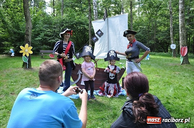 Zdjęcie w galerii na portalu naszraciborz.pl: II Bajkowy Las - spora frekwencja na leśnych duktach. Świetna zabawa na kempingu Obora wiadomości z regionu