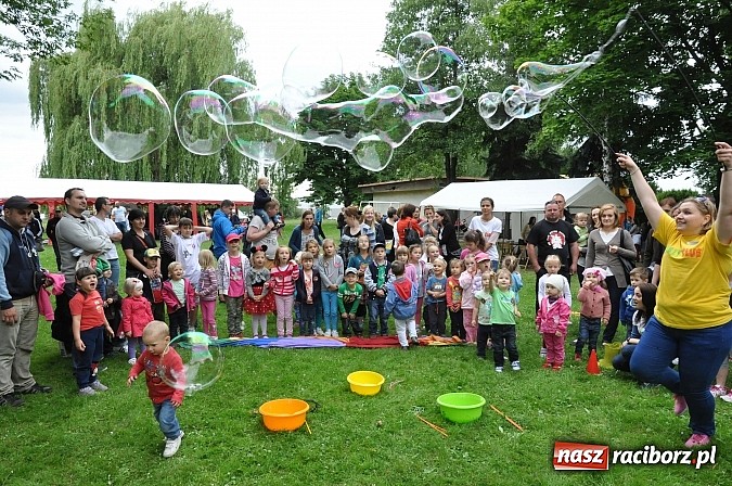Zdjęcie w galerii na portalu naszraciborz.pl: II Bajkowy Las - spora frekwencja na leśnych duktach. Świetna zabawa na kempingu Obora wiadomości z regionu