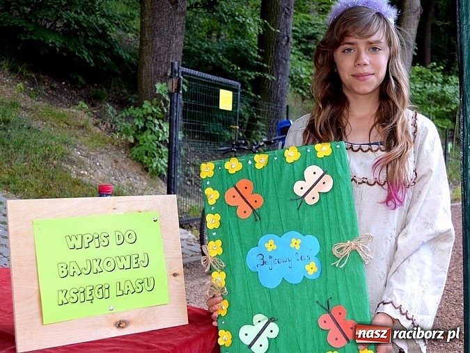 Zdjęcie w galerii na portalu naszraciborz.pl: II Bajkowy Las - spora frekwencja na leśnych duktach. Świetna zabawa na kempingu Obora wiadomości z regionu