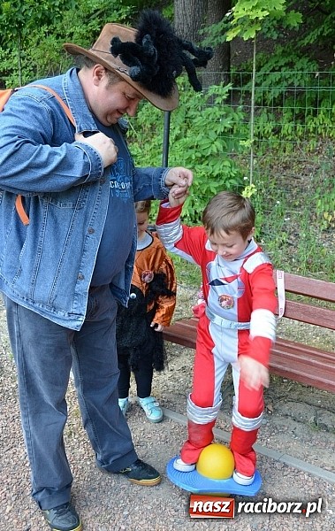 Zdjęcie w galerii na portalu naszraciborz.pl: II Bajkowy Las - spora frekwencja na leśnych duktach. Świetna zabawa na kempingu Obora wiadomości z regionu