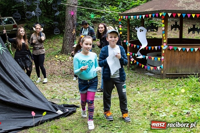 Zdjęcie w galerii na portalu naszraciborz.pl: II Bajkowy Las - spora frekwencja na leśnych duktach. Świetna zabawa na kempingu Obora wiadomości z regionu