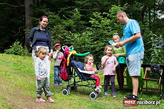 Zdjęcie w galerii na portalu naszraciborz.pl: II Bajkowy Las - spora frekwencja na leśnych duktach. Świetna zabawa na kempingu Obora wiadomości z regionu
