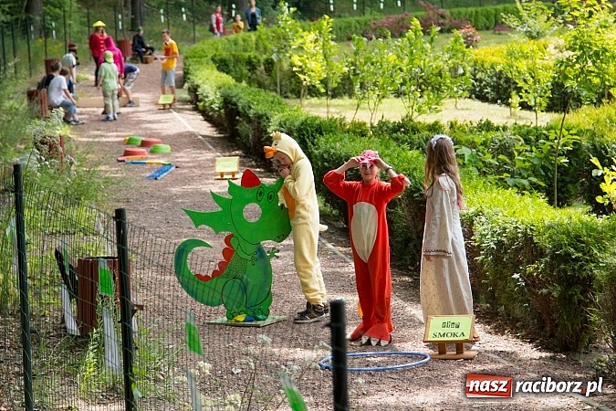 Zdjęcie w galerii na portalu naszraciborz.pl: II Bajkowy Las - spora frekwencja na leśnych duktach. Świetna zabawa na kempingu Obora wiadomości z regionu