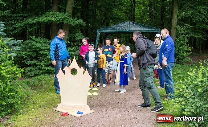 Zdjęcie w galerii na portalu naszraciborz.pl: II Bajkowy Las - spora frekwencja na leśnych duktach. Świetna zabawa na kempingu Obora wiadomości z regionu