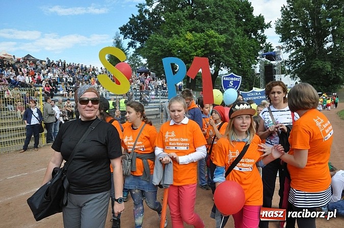 Zdjęcie w galerii na portalu naszraciborz.pl: Daniel Olbrychski jako król Jan III Sobieski na przemarszu z okazji Dni Raciborza wiadomości z regionu