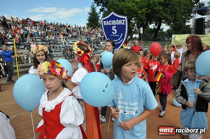 Zdjęcie w galerii na portalu naszraciborz.pl: Daniel Olbrychski jako król Jan III Sobieski na przemarszu z okazji Dni Raciborza wiadomości z regionu