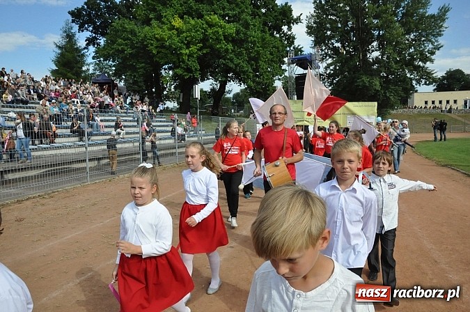 Zdjęcie w galerii na portalu naszraciborz.pl: Daniel Olbrychski jako król Jan III Sobieski na przemarszu z okazji Dni Raciborza wiadomości z regionu