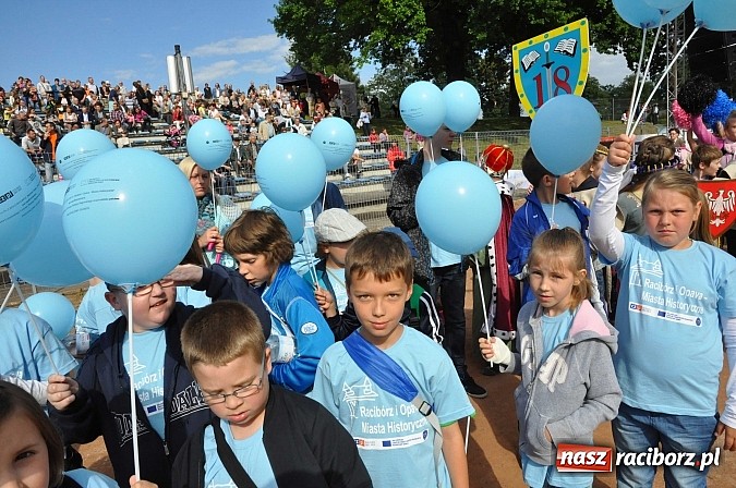 Zdjęcie w galerii na portalu naszraciborz.pl: Daniel Olbrychski jako król Jan III Sobieski na przemarszu z okazji Dni Raciborza wiadomości z regionu