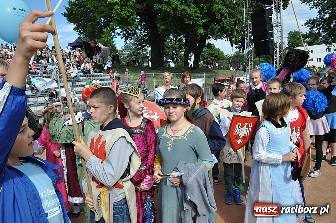 Zdjęcie w galerii na portalu naszraciborz.pl: Daniel Olbrychski jako król Jan III Sobieski na przemarszu z okazji Dni Raciborza wiadomości z regionu