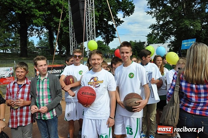 Zdjęcie w galerii na portalu naszraciborz.pl: Daniel Olbrychski jako król Jan III Sobieski na przemarszu z okazji Dni Raciborza wiadomości z regionu