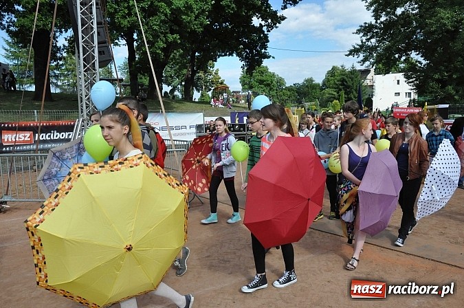 Zdjęcie w galerii na portalu naszraciborz.pl: Daniel Olbrychski jako król Jan III Sobieski na przemarszu z okazji Dni Raciborza wiadomości z regionu