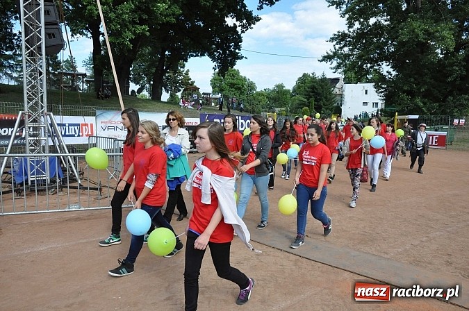 Zdjęcie w galerii na portalu naszraciborz.pl: Daniel Olbrychski jako król Jan III Sobieski na przemarszu z okazji Dni Raciborza wiadomości z regionu