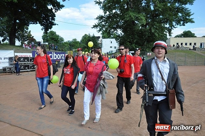 Zdjęcie w galerii na portalu naszraciborz.pl: Daniel Olbrychski jako król Jan III Sobieski na przemarszu z okazji Dni Raciborza wiadomości z regionu