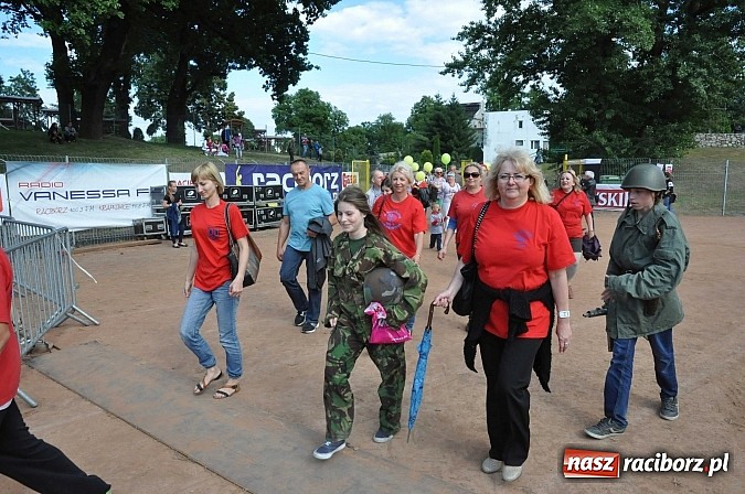 Zdjęcie w galerii na portalu naszraciborz.pl: Daniel Olbrychski jako król Jan III Sobieski na przemarszu z okazji Dni Raciborza wiadomości z regionu