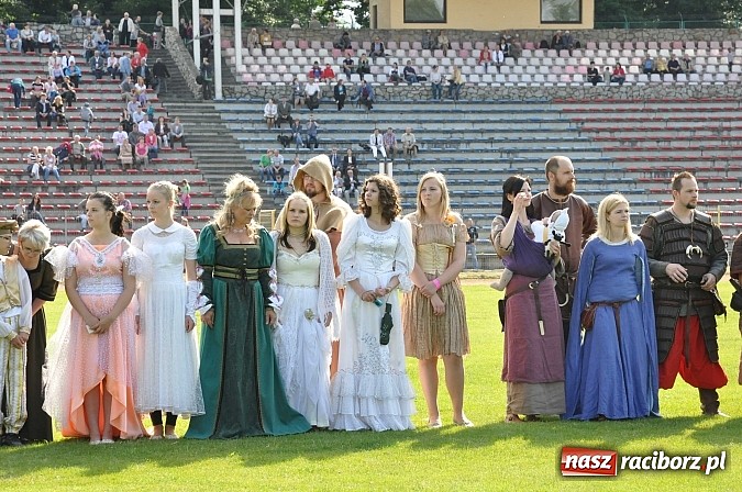 Zdjęcie w galerii na portalu naszraciborz.pl: Daniel Olbrychski jako król Jan III Sobieski na przemarszu z okazji Dni Raciborza wiadomości z regionu