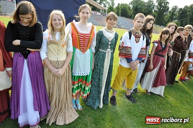 Zdjęcie w galerii na portalu naszraciborz.pl: Daniel Olbrychski jako król Jan III Sobieski na przemarszu z okazji Dni Raciborza wiadomości z regionu