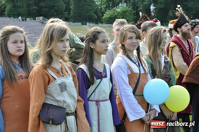 Zdjęcie w galerii na portalu naszraciborz.pl: Daniel Olbrychski jako król Jan III Sobieski na przemarszu z okazji Dni Raciborza wiadomości z regionu