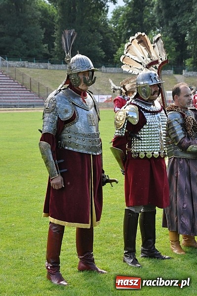 Zdjęcie w galerii na portalu naszraciborz.pl: Daniel Olbrychski jako król Jan III Sobieski na przemarszu z okazji Dni Raciborza wiadomości z regionu