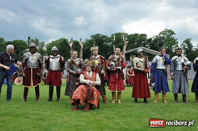 Zdjęcie w galerii na portalu naszraciborz.pl: Daniel Olbrychski jako król Jan III Sobieski na przemarszu z okazji Dni Raciborza wiadomości z regionu