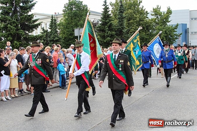 Zdjęcie w galerii na portalu naszraciborz.pl: Daniel Olbrychski jako król Jan III Sobieski na przemarszu z okazji Dni Raciborza wiadomości z regionu
