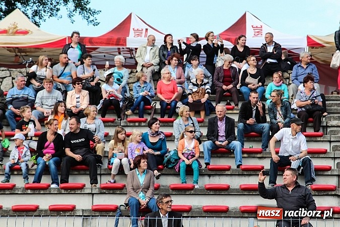 Zdjęcie w galerii na portalu naszraciborz.pl: Daniel Olbrychski jako król Jan III Sobieski na przemarszu z okazji Dni Raciborza wiadomości z regionu